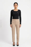 Top Corto Acanalado de Manga Larga Estilo Henley Negro con Detalle de Bordado Blanco DAZY