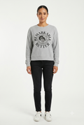 Sudadera Gris Texturizada con Estampado Gráfico DAZY