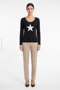 Top Negro Manga Larga Escote Barco Estampado de Estrella DAZY