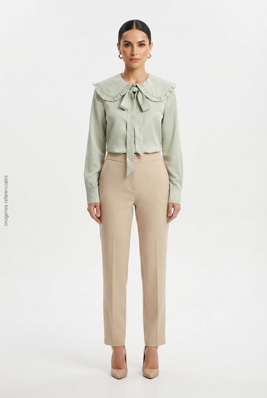 Blusa de Manga Larga con Cuello Volante y Lazo en Verde Salvia DAZY